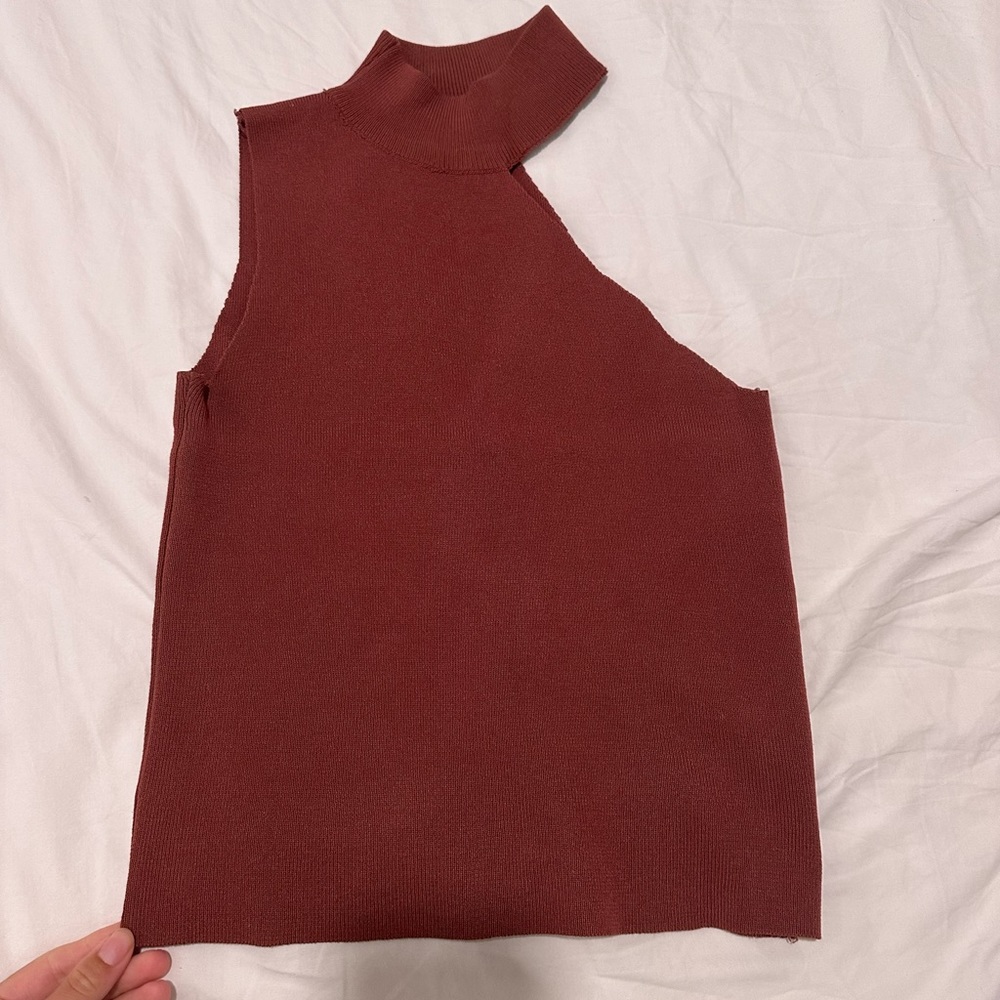 Crop plum top